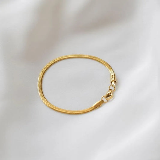 Elegant Chain Bracelet