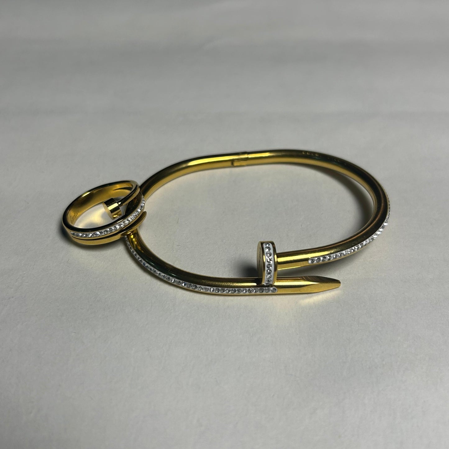 Car-tier Nail Armlet Set + Ring  AND FREE BOX